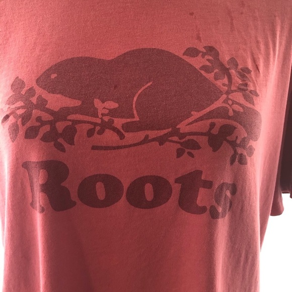 Roots T-shirt red emblem size  large short sleeve - Picture 2 of 8